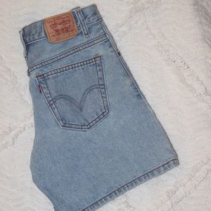 Levi's Shorts - Vintage Levi’s 550 Denim Shorts Size 6 Levi's Shorts - Vintage Levi’s 550 Denim Shorts Size 6